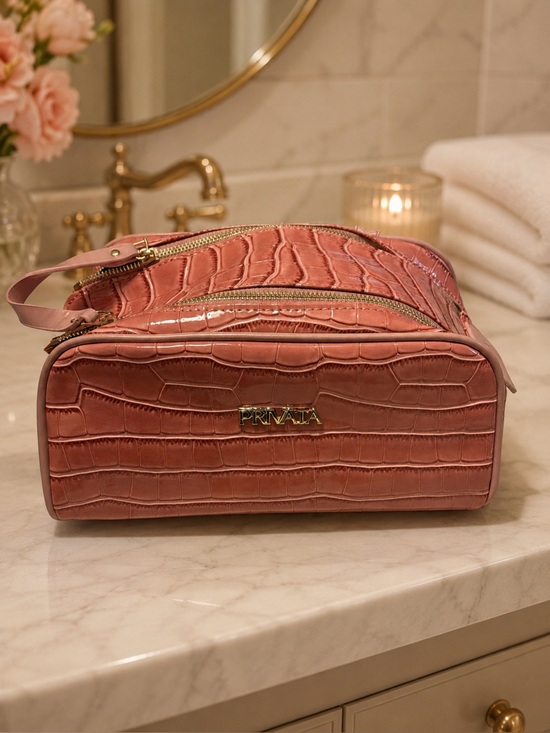 Privata Handbags - Pink Croc-Embossed Women's Travel Cosmetic Case